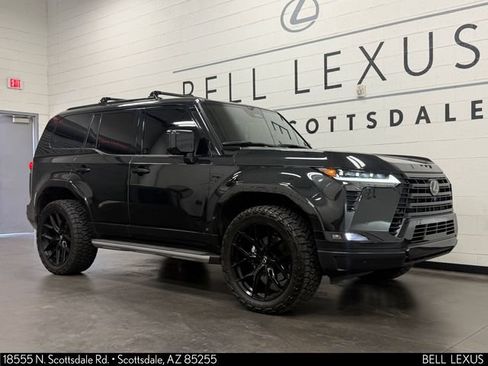 Used 2025 Lexus GX 550 AWD/4WD image 2