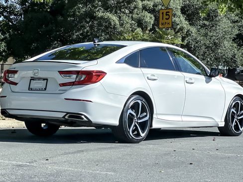 Used 2022 Honda Accord Sport image 8