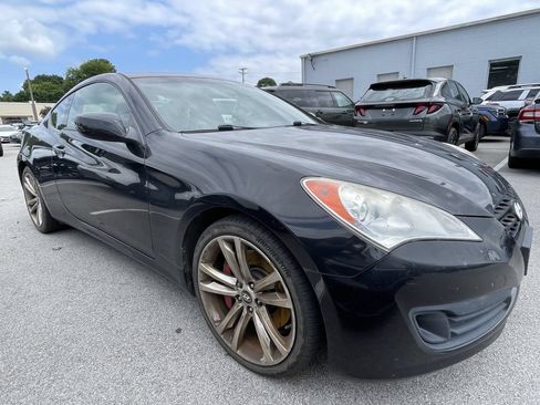 Used 2012 Hyundai Genesis 2.0T RWD image 1