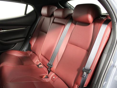 Used 2024 MAZDA MAZDA3 s image 31