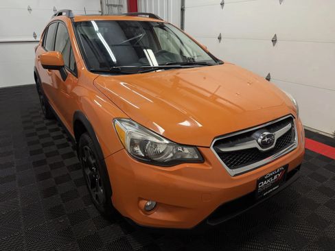Used 2014 Subaru Crosstrek 2.0i Premium w/ Moonroof Package AWD/4WD image 6