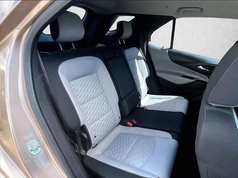 Used 2018 Chevrolet Equinox LS image 25