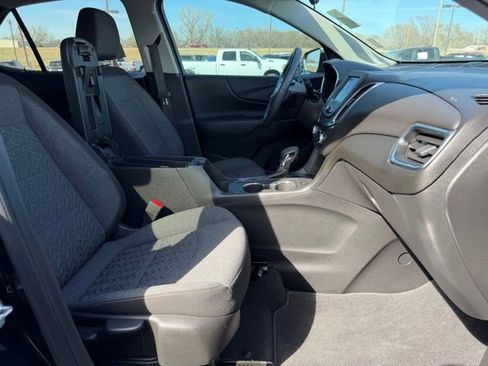 Used 2023 Chevrolet Equinox LT image 5