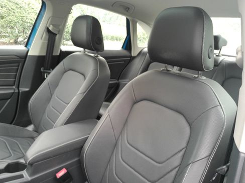 Used 2024 Volkswagen Jetta SEL FWD image 11