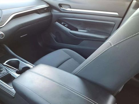 Used 2023 Nissan Altima 2.5 SV image 12