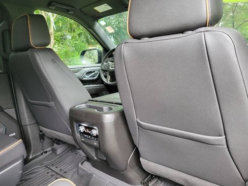 Used 2023 GMC Yukon XL AT4 AWD/4WD image 12