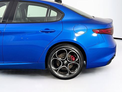 Used 2022 Alfa Romeo Giulia Veloce image 40
