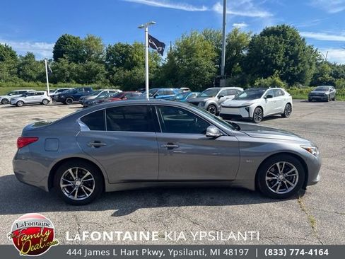 Used 2017 INFINITI Q50 Signature Edition w/ All Weather Package (L93) AWD/4WD image 5