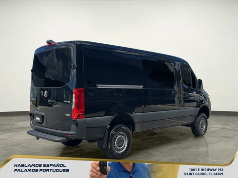Used 2024 Mercedes-Benz Sprinter 2500 image 6