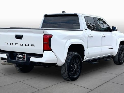 Used 2025 Toyota Tacoma SR5 image 11