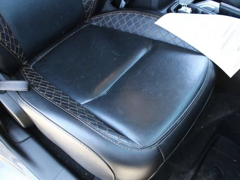 Used 2021 Jeep Wrangler Unlimited Sahara AWD/4WD image 12
