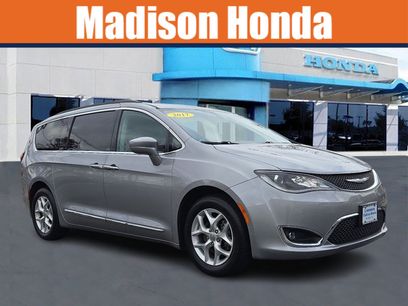 Used 2017 Chrysler Pacifica Touring-L w/ Tire & Wheel Group
