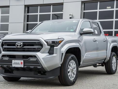 New 2026 Toyota Tacoma SR5 image 3