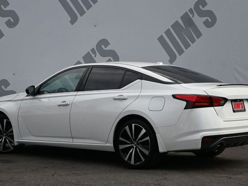 Used 2019 Nissan Altima 2.5 SR FWD image 7