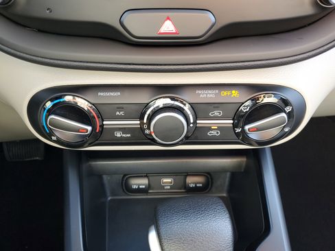 Certified 2024 Kia Soul LX image 33