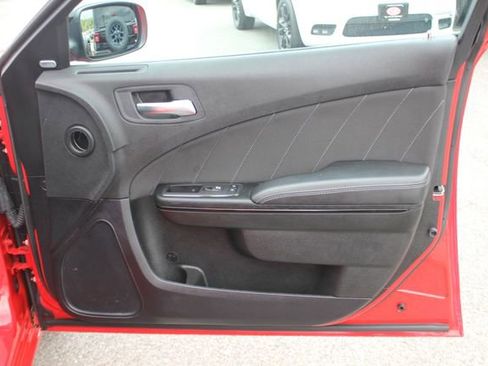 Used 2023 Dodge Charger SXT w/ Blacktop Package AWD/4WD image 31