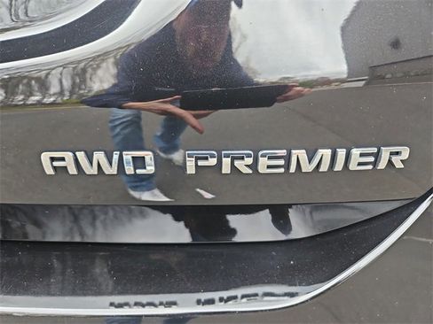 Used 2019 Chevrolet Equinox Premier image 32