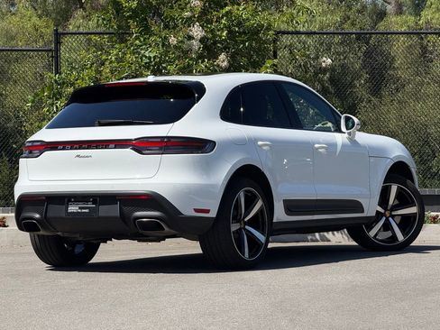 Certified 2026 Porsche Macan image 7