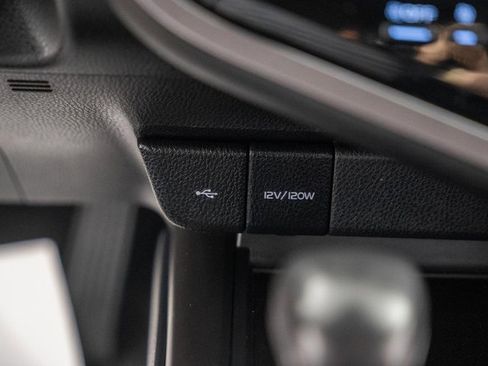 Used 2024 Toyota Camry SE image 23