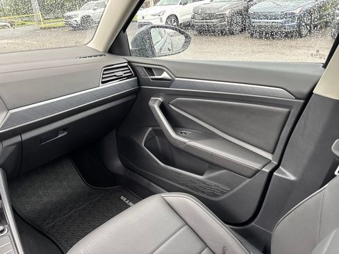 Used 2024 Volkswagen Jetta SE FWD image 27