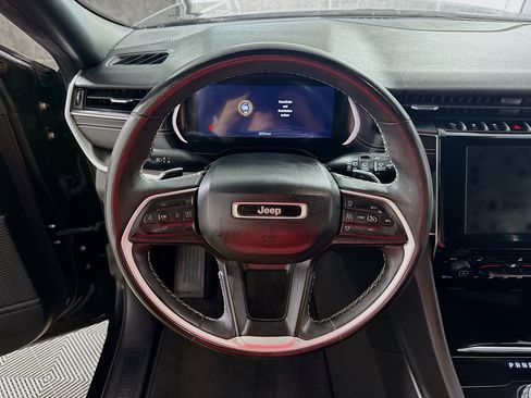 Used 2023 Jeep Grand Cherokee L Laredo AWD/4WD image 14