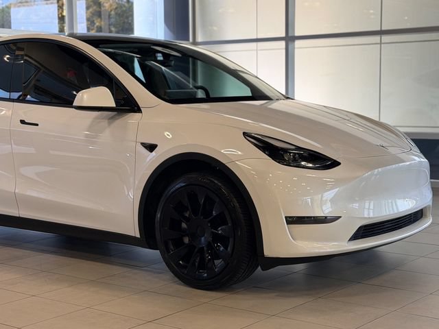 Used 2024 Tesla Model Y Long Range AWD/4WD image 5