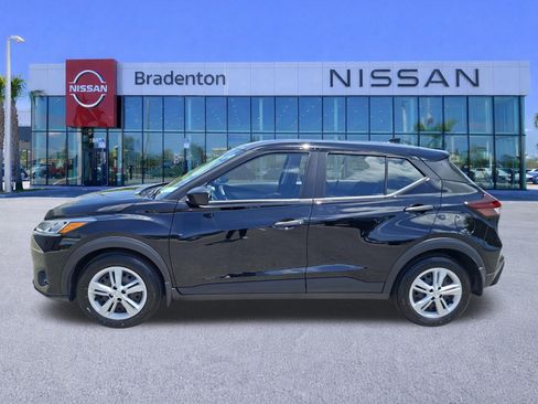 Used 2025 Nissan Kicks Play S FWD image 8