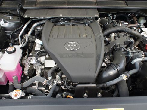 Used 2025 Toyota Highlander Limited image 29