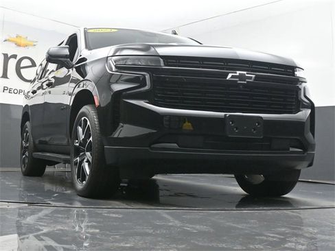 Used 2024 Chevrolet Tahoe RST w/ Luxury Package image 3