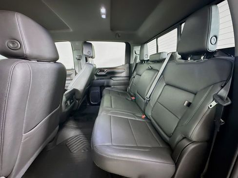 Used 2022 Chevrolet Silverado 1500 LT Trail Boss w/ LT Trail Boss Premium Package image 4