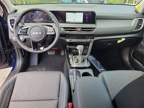 New 2026 Kia Seltos EX image 11