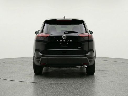 Used 2025 Nissan Rogue SV image 7
