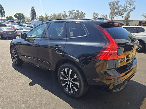 Used 2025 Volvo XC60 B5 Plus AWD/4WD image 3