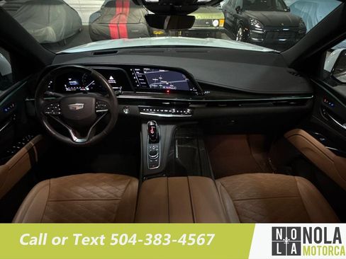 Used 2022 Cadillac Escalade Premium Luxury RWD image 25