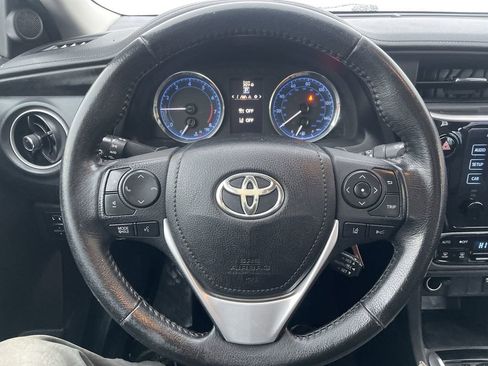 Used 2019 Toyota Corolla SE image 16