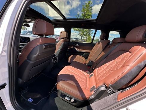 Used 2023 BMW X7 xDrive40i w/ M Sport Package image 52