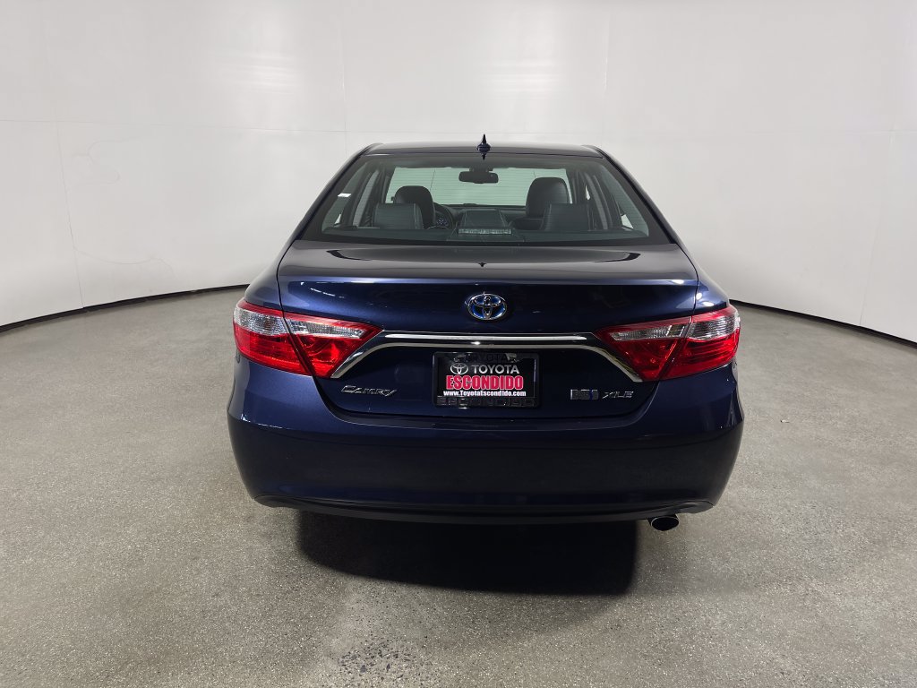 Used 2016 Toyota Camry XLE w/ Moonroof Package FWD image 4