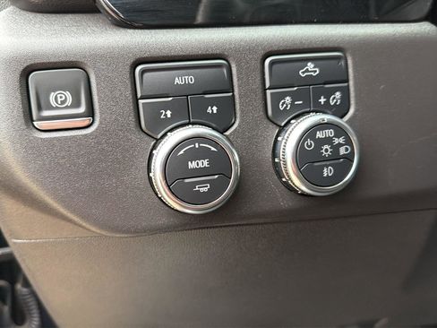 Used 2024 GMC Sierra 1500 Elevation w/ LPO, Elevation Black Package AWD/4WD image 11
