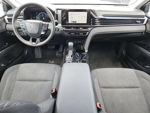 Used 2025 Toyota Camry LE FWD image 19
