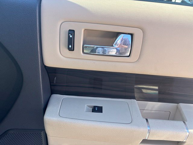 Used 2019 Ford Flex SEL w/ Equipment Group 202A FWD image 14