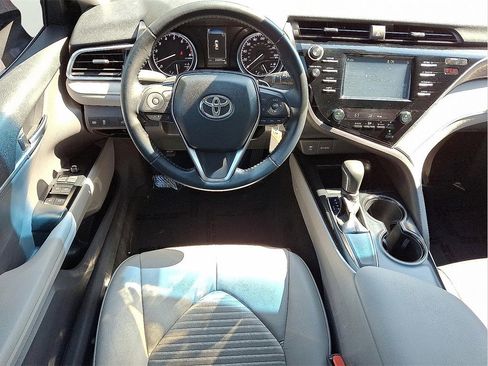 Used 2018 Toyota Camry SE w/ Protection Package (Q2) image 9