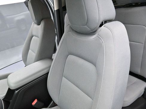 Used 2019 Chevrolet Colorado W/T RWD image 14