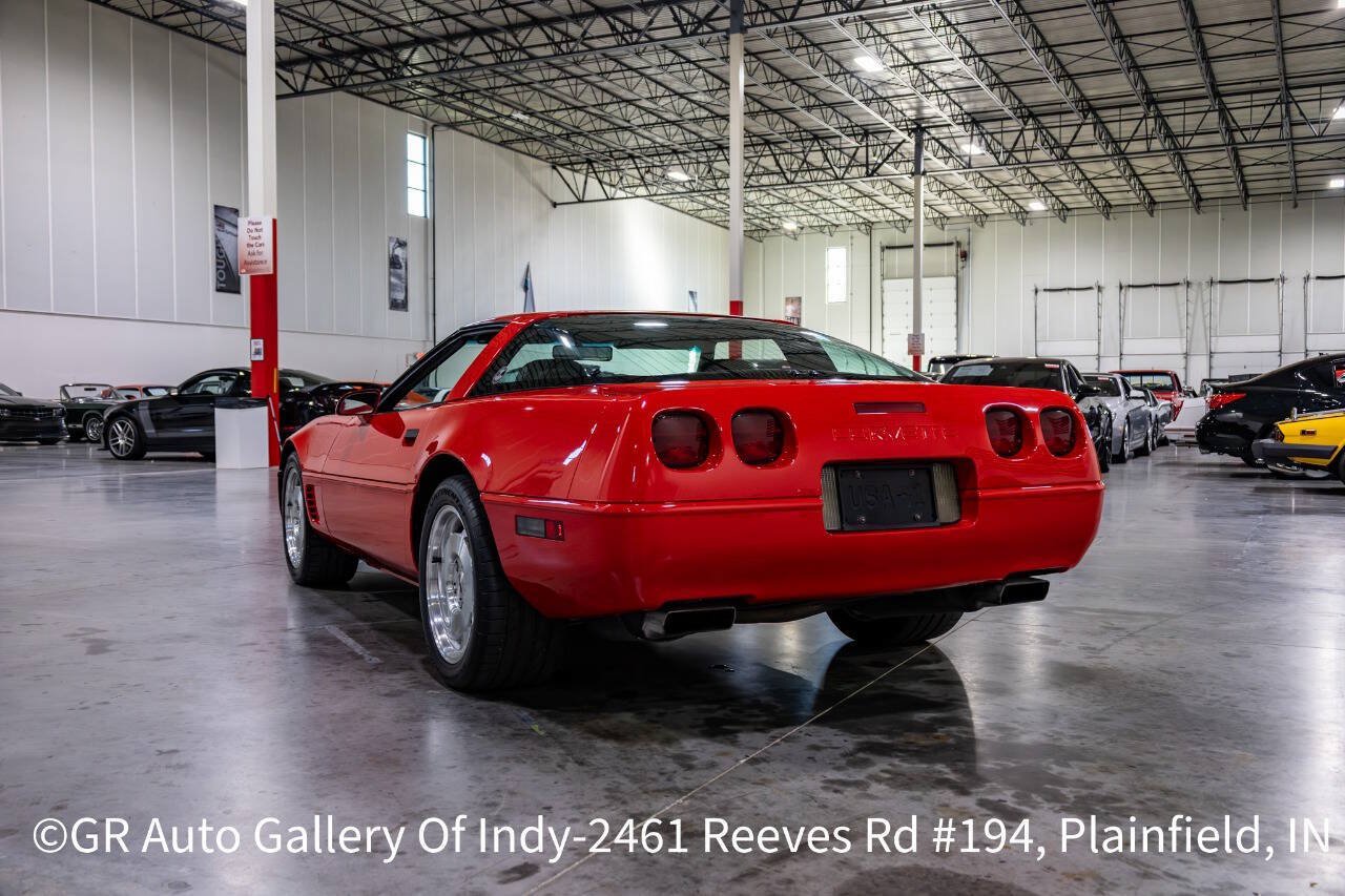 Used 1996 Chevrolet Corvette Coupe RWD image 21