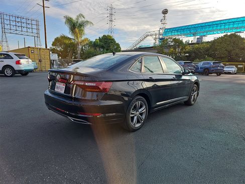 Used 2019 Volkswagen Jetta R-Line image 5