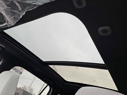 New 2026 Jeep Cherokee Limited image 10