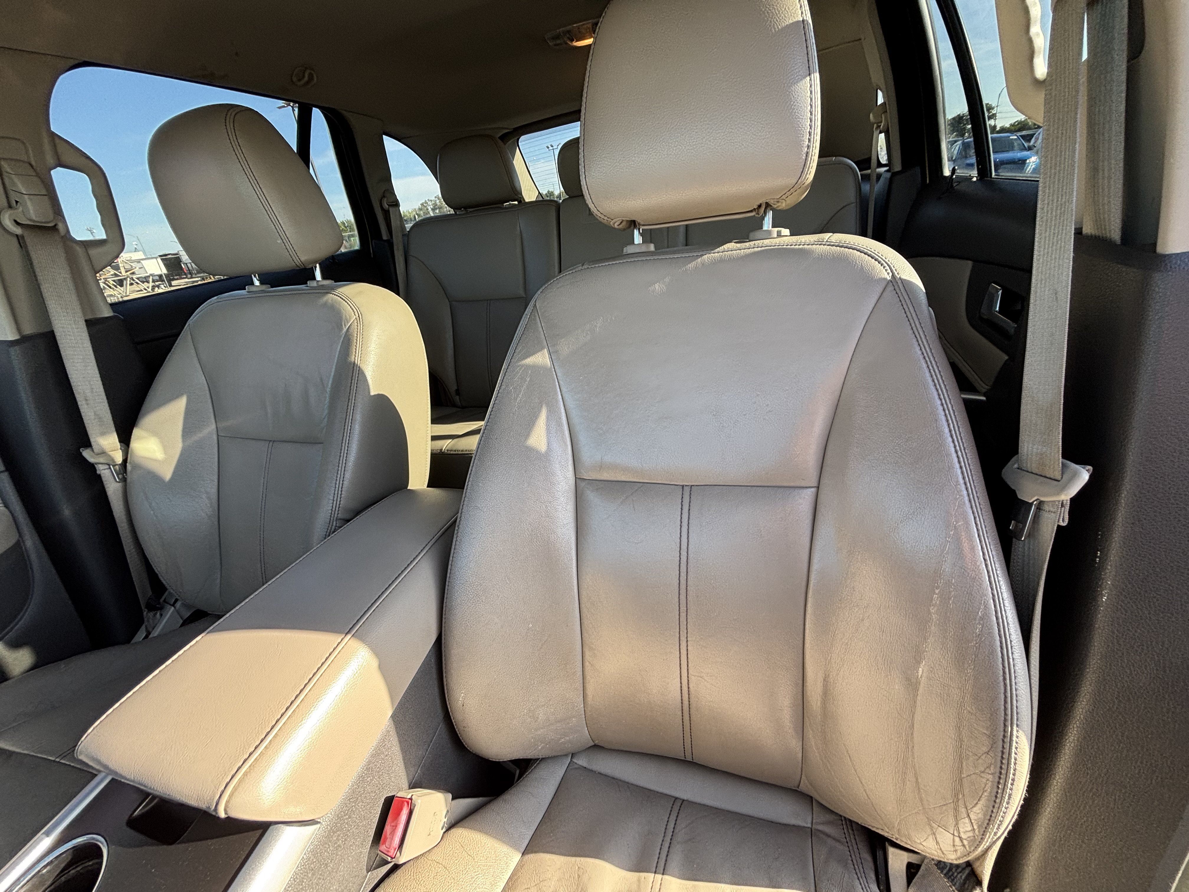 Used 2012 Ford Edge SEL FWD image 10