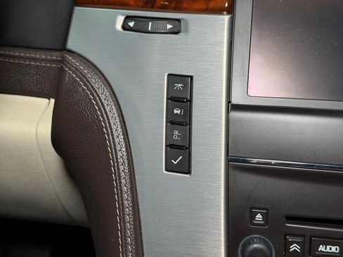 Used 2012 Cadillac Escalade Platinum AWD/4WD image 45
