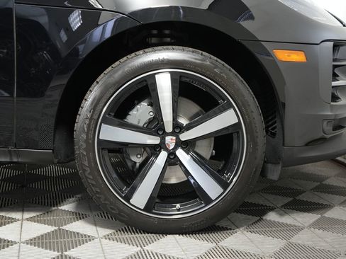 Certified 2021 Porsche Macan S AWD/4WD image 16