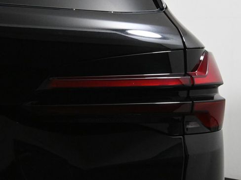 Used 2026 BMW X5 xDrive50e w/ M Sport Package image 13