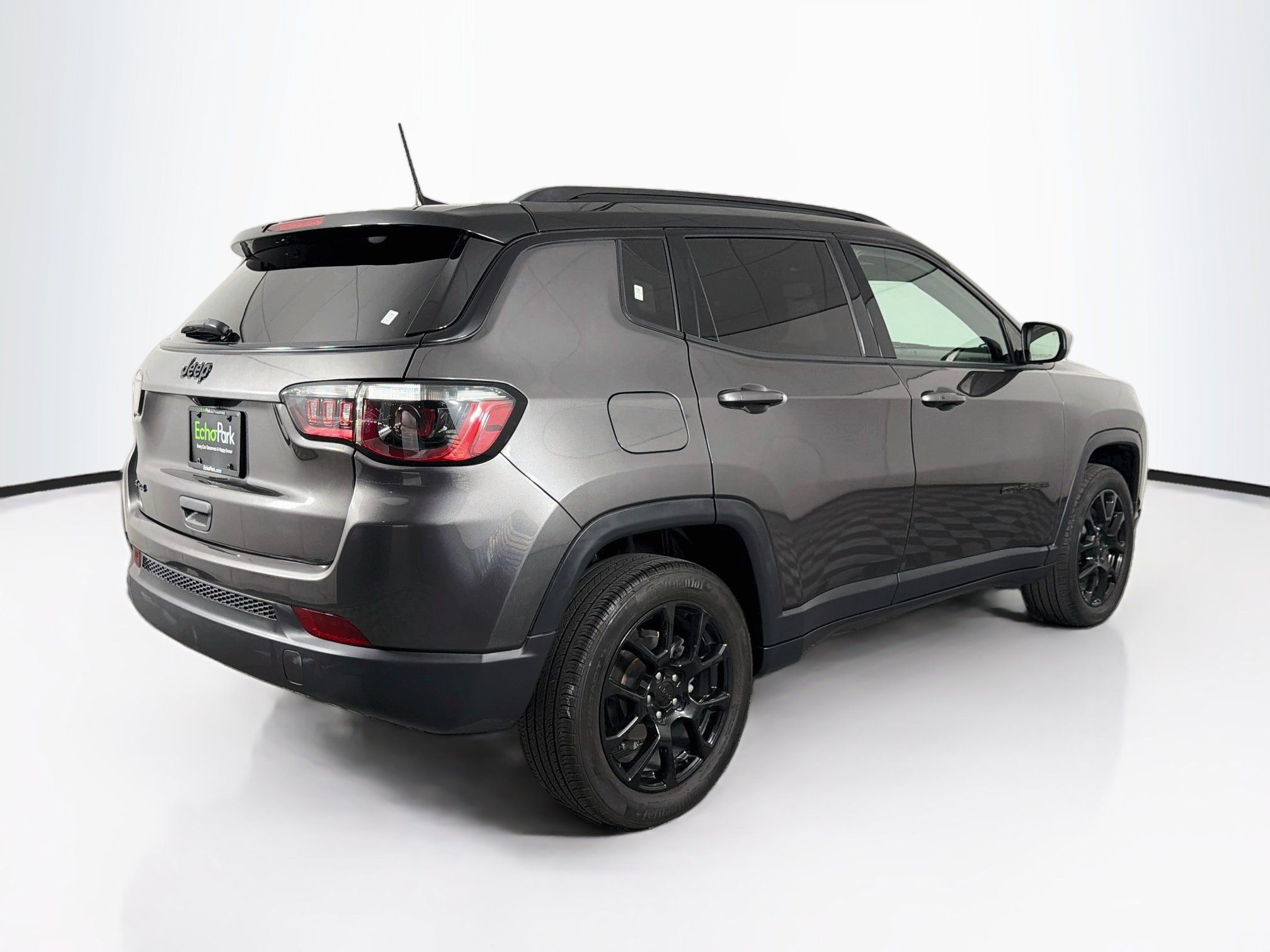 Used 2023 Jeep Compass Latitude AWD/4WD image 9
